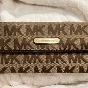 Micheal Kors Wallet